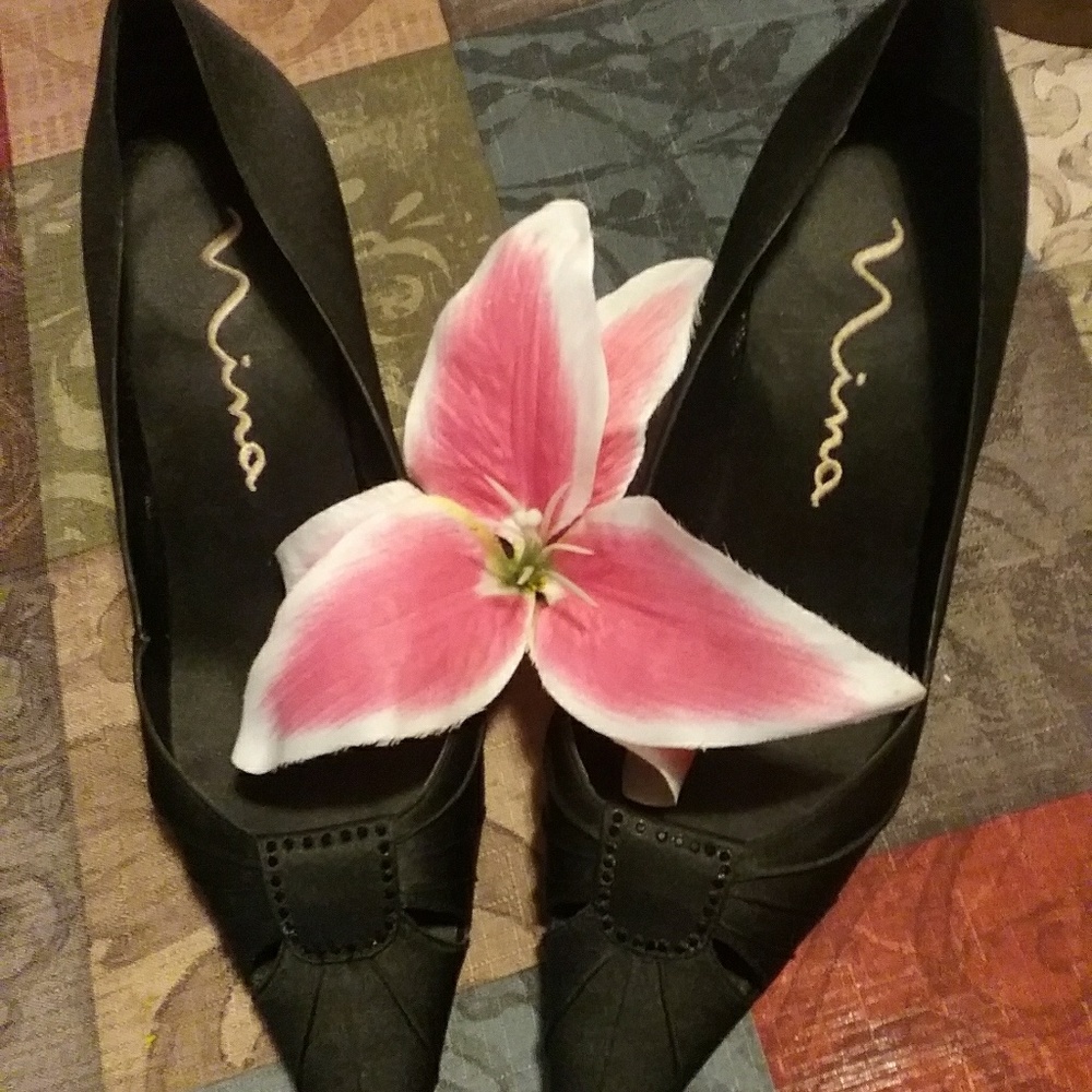 Nina, black heel, size 8